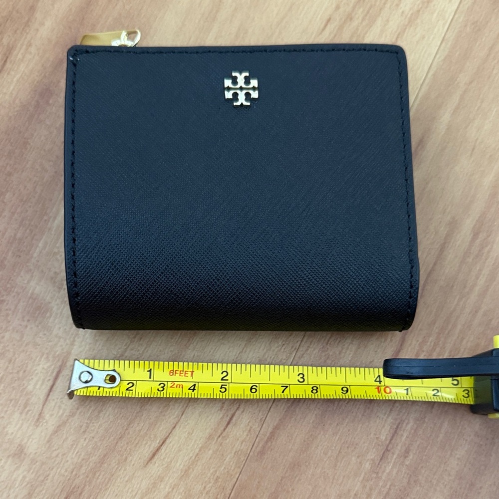 Brand new without tags Tory Burch Black Leather Wallet